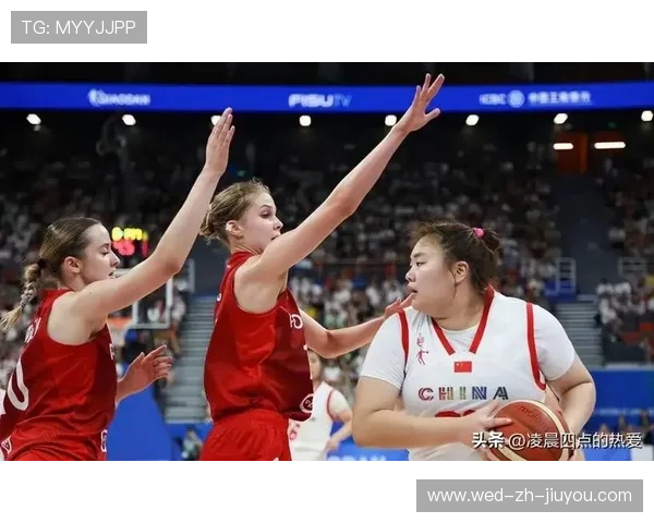 女篮队通过强硬防守完成完美逆转